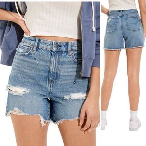 AE Denim Baggy Mom Shorts Size 4 Blue Distressed Ripped Frayed Hi Rise Country